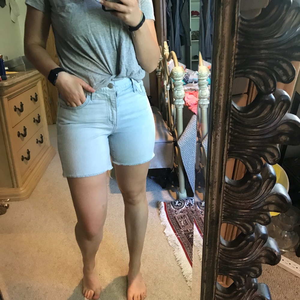 Gap sexy boyfriend jean shorts